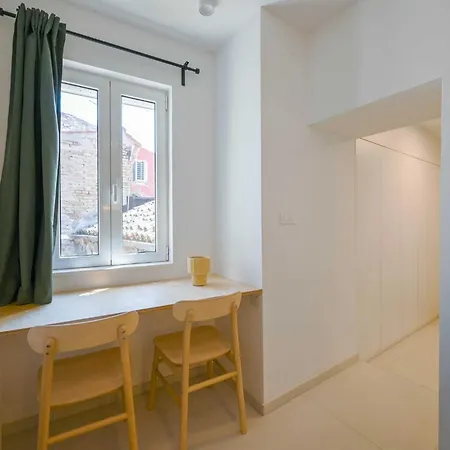 Smart And Cozy Downtown Nooks ゲストハウス ロヴィニ