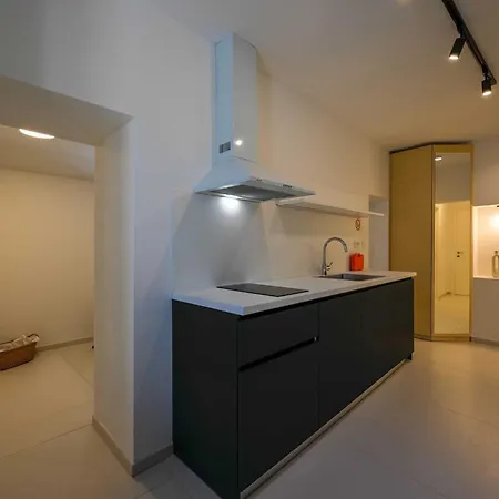 Smart And Cozy Downtown Nooks ゲストハウス 3*