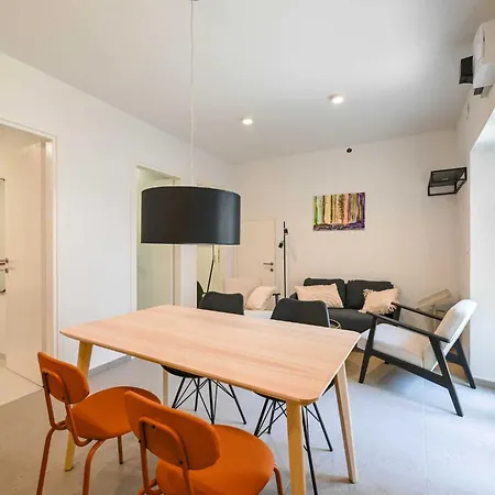 Smart And Cozy Downtown Nooks 3* ロヴィニ